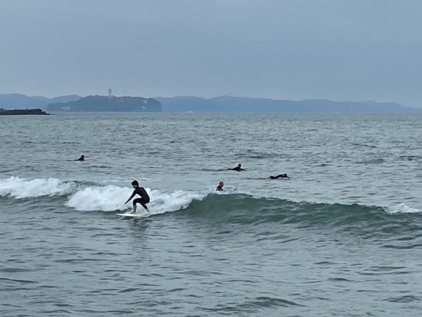 茅ヶ崎の海写真、Surfer (2021/10/16)