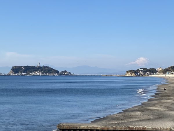 七里ヶ浜の海と空の写真@2023/01/07